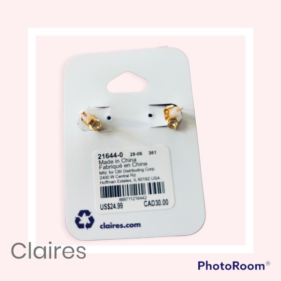 Brand new Claire’s 18kt Gold Plated Faux Crystal Bar Chain Stud Earrings - Picture 5 of 5